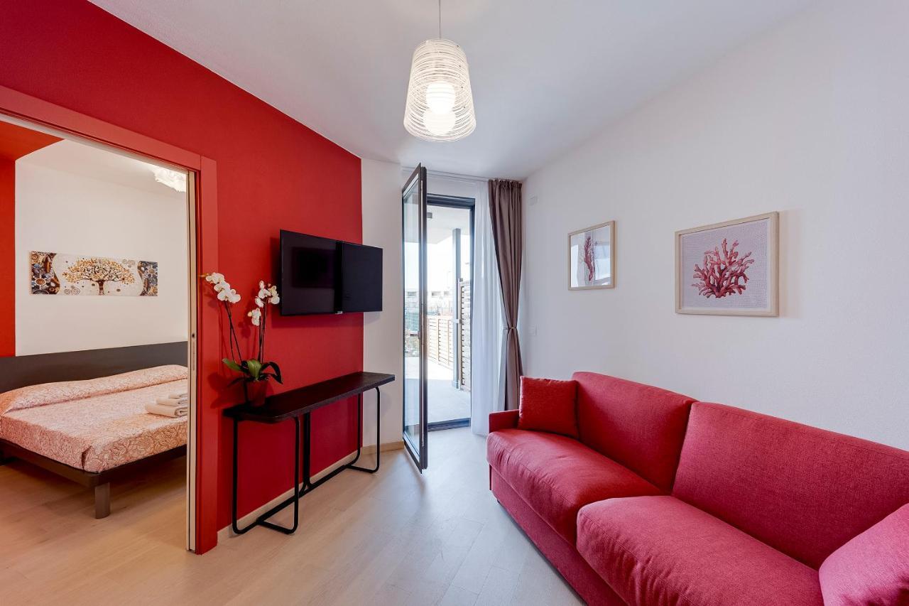 Aregai Marina Exclusive Seaside Apartments Santo Stefano al Mare Kültér fotó