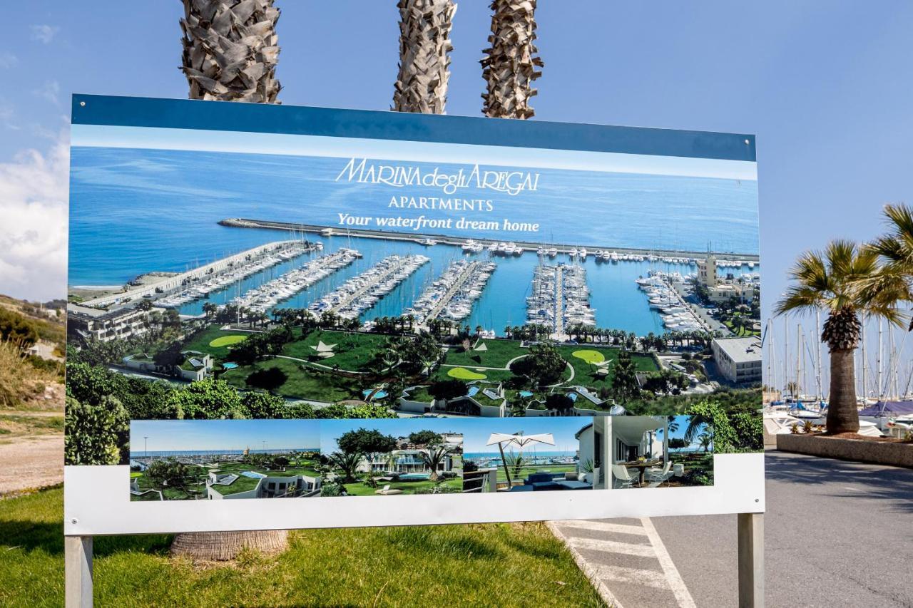 Aregai Marina Exclusive Seaside Apartments Santo Stefano al Mare Kültér fotó